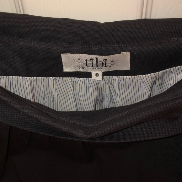 Tibi Skirt with Amazing Details size 0 - Picture 2 of 4